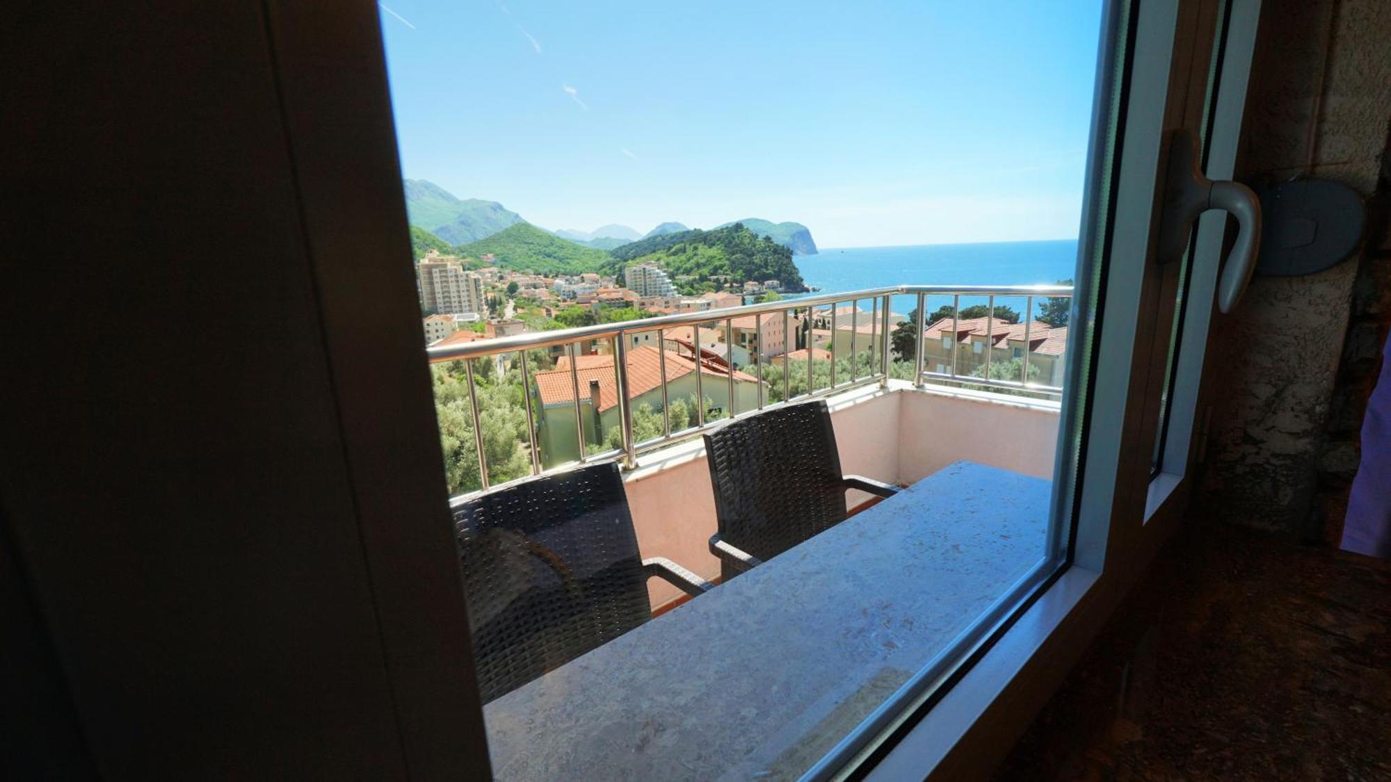 Medin Apartments Bluvista Петровац Экстерьер фото
